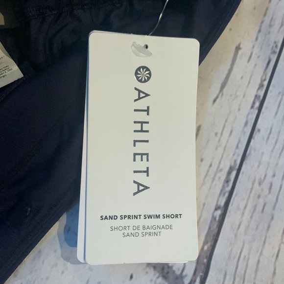 Athleta Sand Sprint Short - Picture 4 of 6
